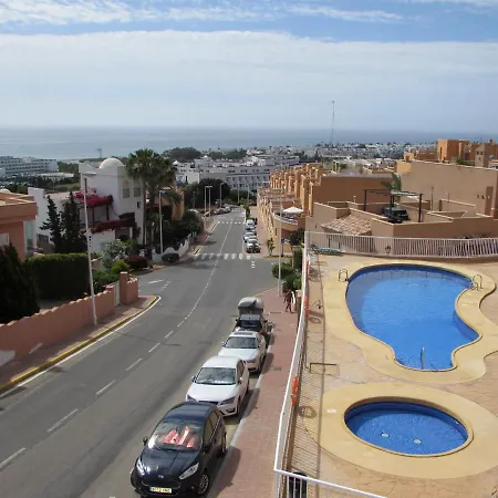 Apartamento Pool And *